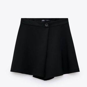 SOLD ❤️ ZARA black high waist shorts Large
